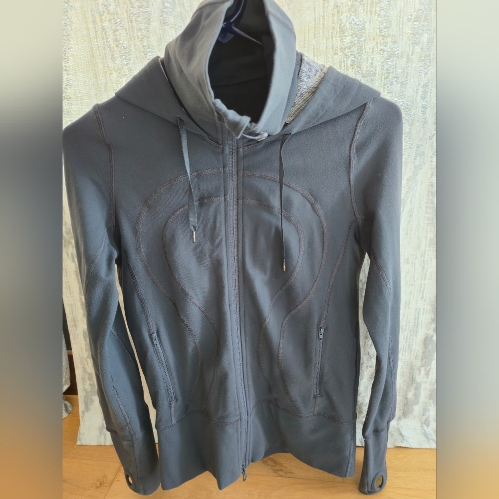 Vintage Original Lululemon Define Jacket 4 Hooded Zip Thumbholes Pockets 2006